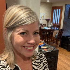 Meet your Posher, Lucy